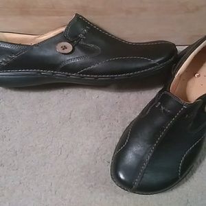 New Clarks Artisan black shoes size 8.5